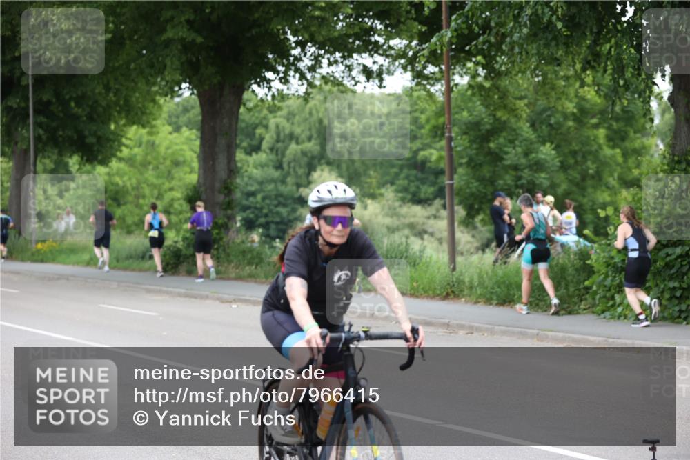15.06.2025 - 7 Türme Triathlon Yannick Fuchs http://msf.ph/oto/7966415 15.06.2025 14:02:56 Radfahren 887 meine-sportfotos.de