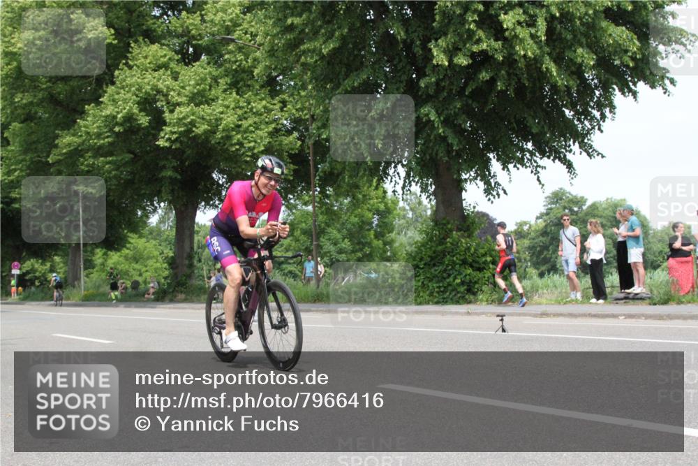 15.06.2025 - 7 Türme Triathlon Yannick Fuchs http://msf.ph/oto/7966416 15.06.2025 13:17:51 Radfahren  meine-sportfotos.de