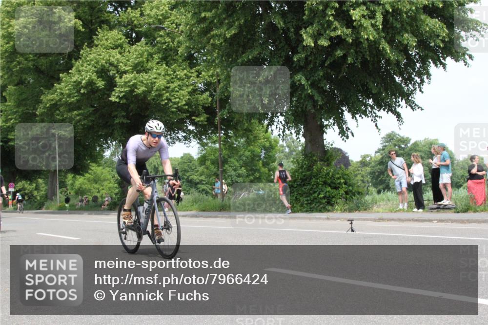 15.06.2025 - 7 Türme Triathlon Yannick Fuchs http://msf.ph/oto/7966424 15.06.2025 13:17:53 Radfahren  meine-sportfotos.de