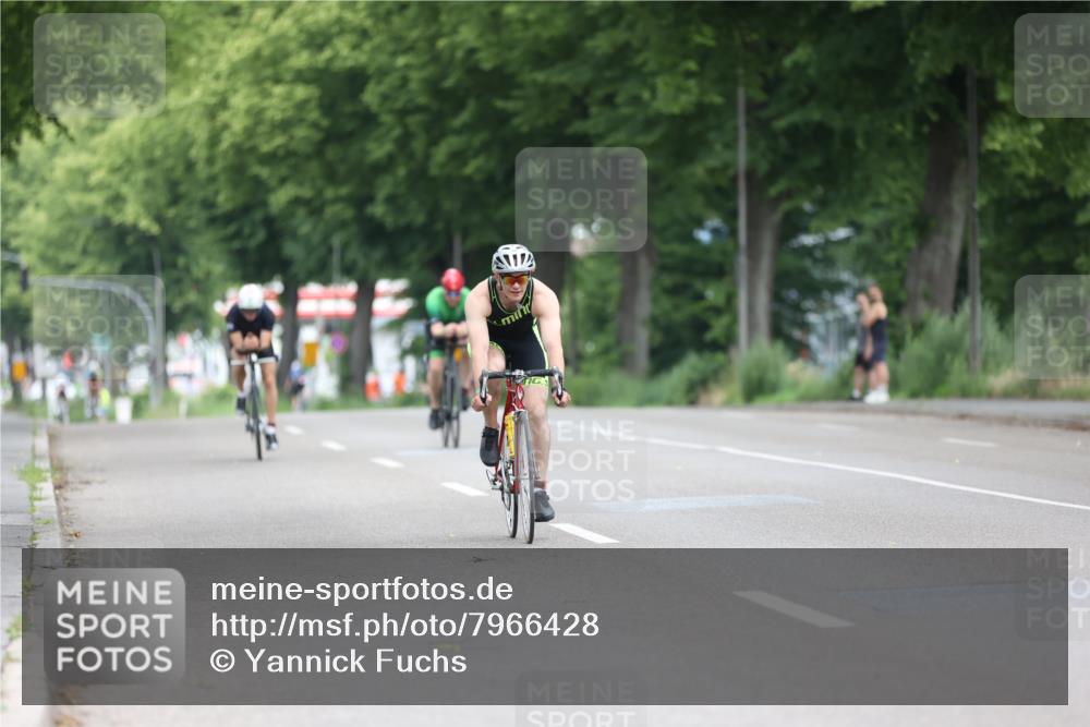 15.06.2025 - 7 Türme Triathlon Yannick Fuchs http://msf.ph/oto/7966428 15.06.2025 11:17:32 Radfahren 235, 271, 284, 291 meine-sportfotos.de