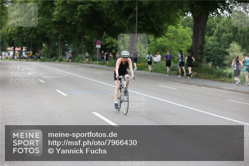 15.06.2025 - 7 Türme Triathlon Yannick Fuchs http://msf.ph/oto/7966430 15.06.2025 14:02:59 Radfahren 887 meine-sportfotos.de