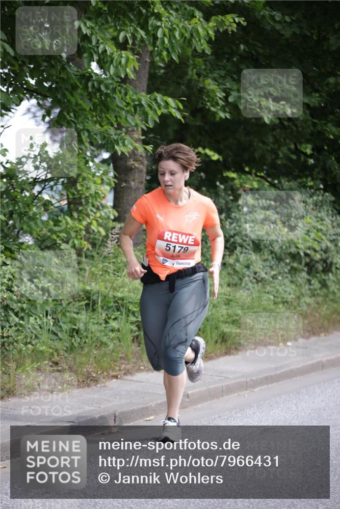 15.06.2025 - REWE Women's Run Jannik Wohlers http://msf.ph/oto/7966431 15.06.2025 10:01:39 Laufen 5179 meine-sportfotos.de