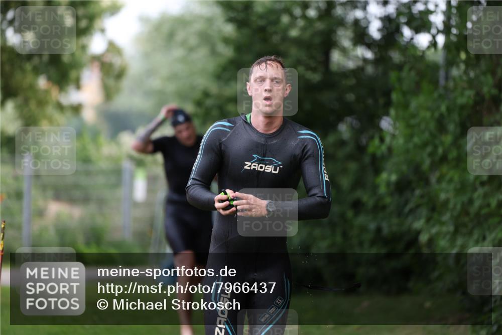 15.06.2025 - 7 Türme Triathlon Michael Strokosch http://msf.ph/oto/7966437 15.06.2025 12:20:36 Schwimmen 385, 438, 499, 573, 610, 613, 634 meine-sportfotos.de