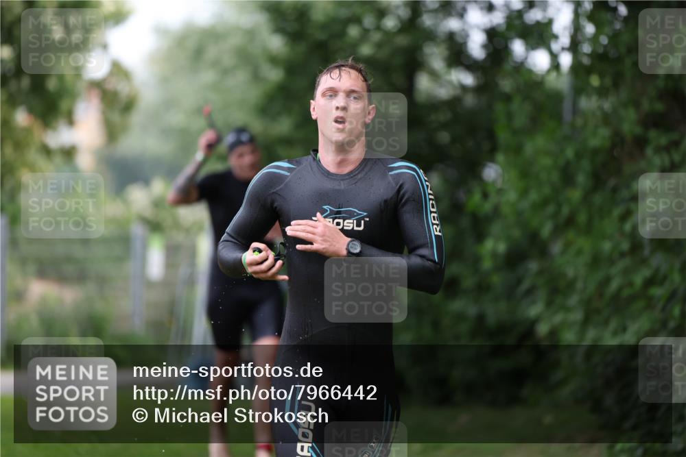 15.06.2025 - 7 Türme Triathlon Michael Strokosch http://msf.ph/oto/7966442 15.06.2025 12:20:36 Schwimmen 385, 438, 499, 573, 610, 613, 634 meine-sportfotos.de