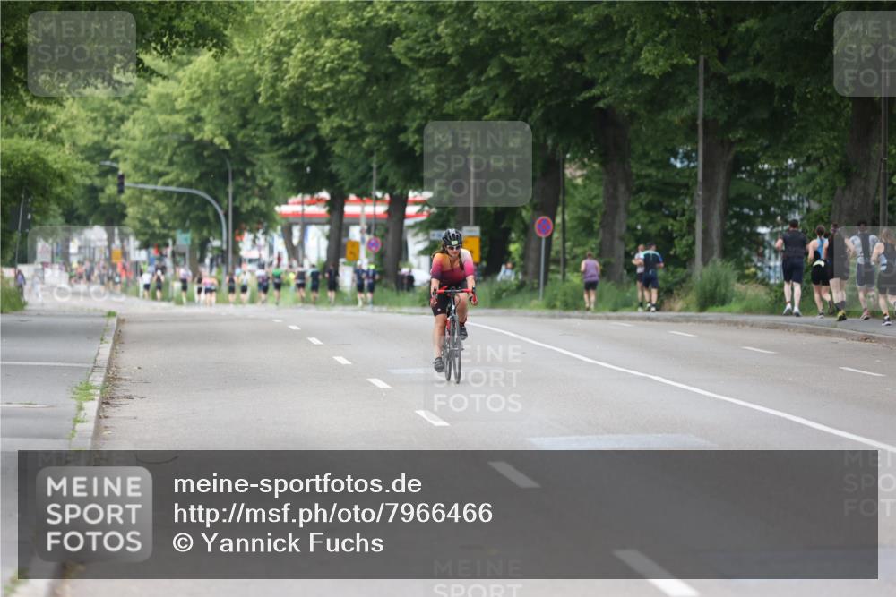 15.06.2025 - 7 Türme Triathlon Yannick Fuchs http://msf.ph/oto/7966466 15.06.2025 14:03:17 Radfahren 219 meine-sportfotos.de
