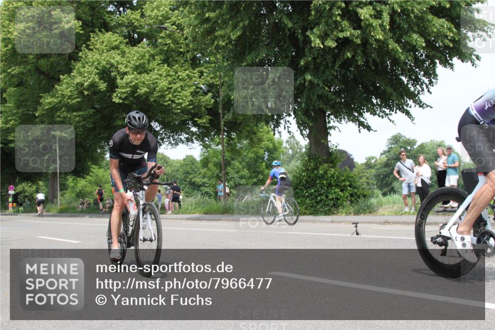 15.06.2025 - 7 Türme Triathlon Yannick Fuchs http://msf.ph/oto/7966477 15.06.2025 13:17:59 Radfahren  meine-sportfotos.de