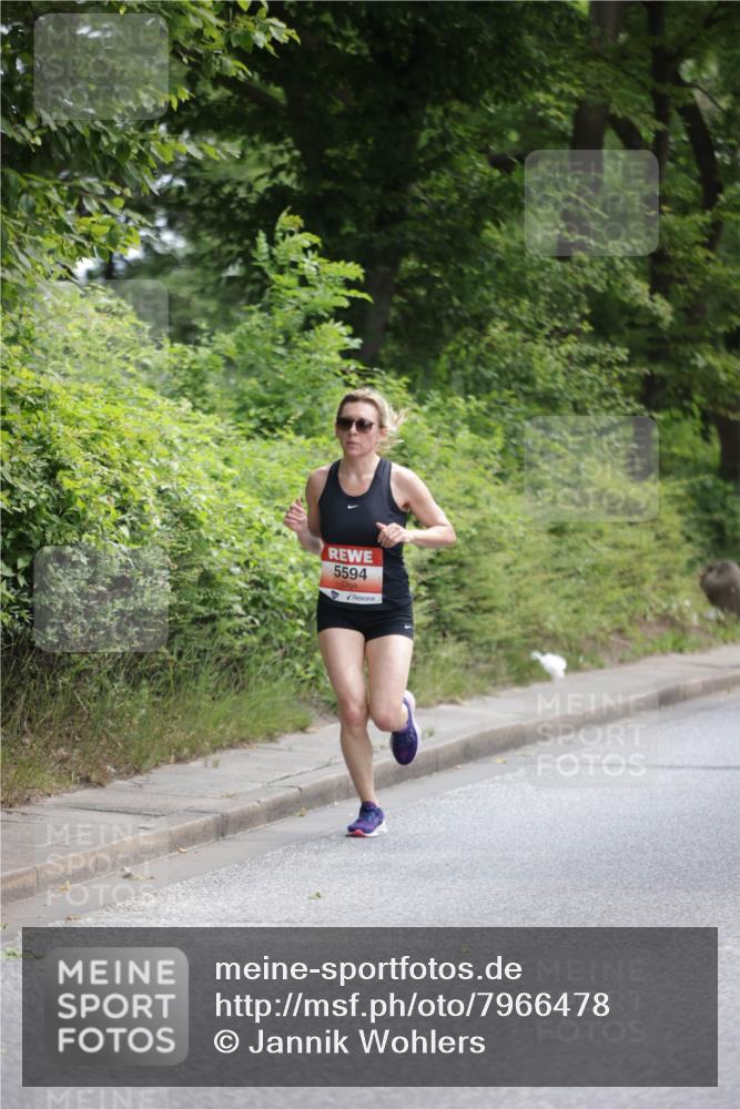 15.06.2025 - REWE Women's Run Jannik Wohlers http://msf.ph/oto/7966478 15.06.2025 10:01:42 Laufen 5594 meine-sportfotos.de