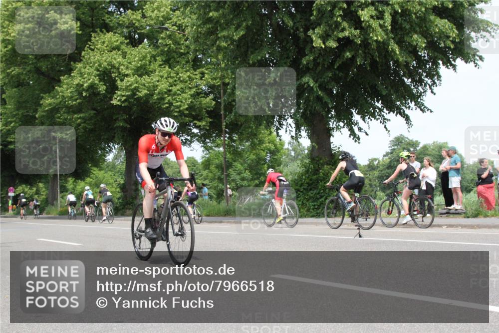 15.06.2025 - 7 Türme Triathlon Yannick Fuchs http://msf.ph/oto/7966518 15.06.2025 13:18:30 Radfahren  meine-sportfotos.de