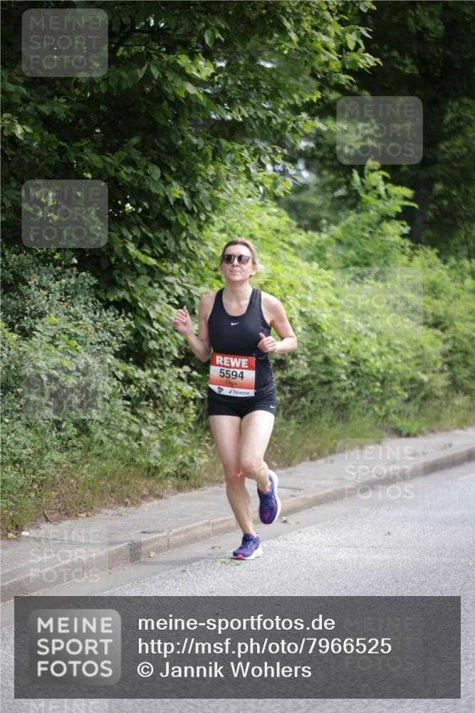 15.06.2025 - REWE Women's Run Jannik Wohlers http://msf.ph/oto/7966525 15.06.2025 10:01:44 Laufen 5594 meine-sportfotos.de