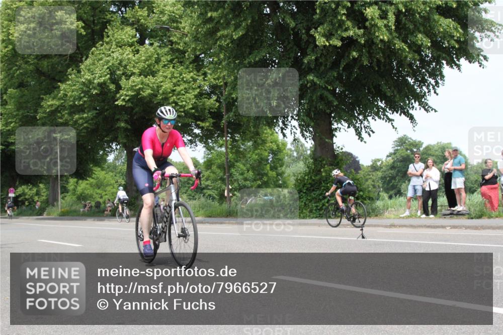 15.06.2025 - 7 Türme Triathlon Yannick Fuchs http://msf.ph/oto/7966527 15.06.2025 13:18:39 Radfahren  meine-sportfotos.de