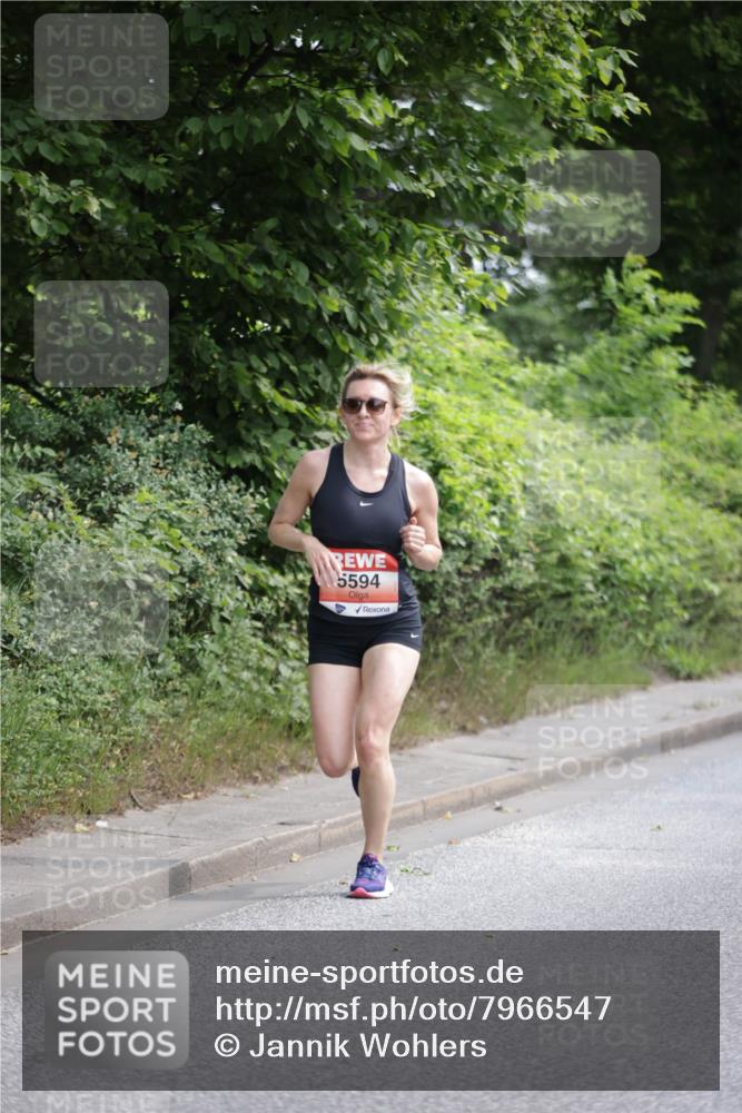 15.06.2025 - REWE Women's Run Jannik Wohlers http://msf.ph/oto/7966547 15.06.2025 10:01:44 Laufen 5594 meine-sportfotos.de