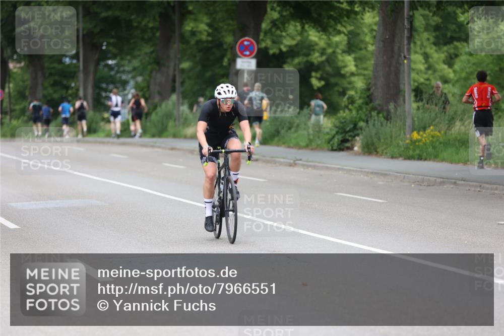 15.06.2025 - 7 Türme Triathlon Yannick Fuchs http://msf.ph/oto/7966551 15.06.2025 14:04:07 Radfahren 653 meine-sportfotos.de