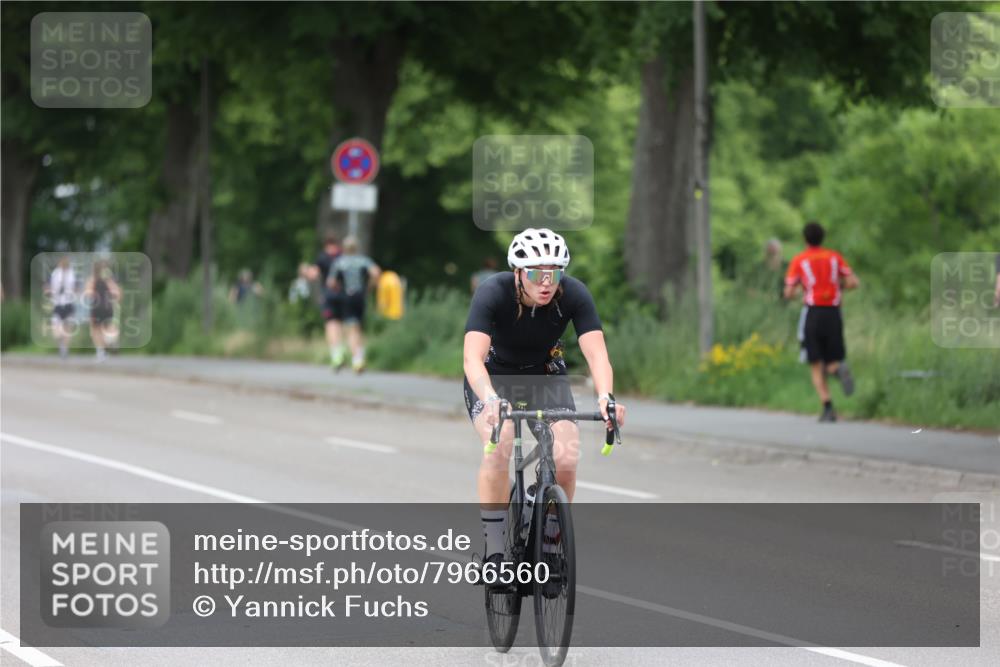 15.06.2025 - 7 Türme Triathlon Yannick Fuchs http://msf.ph/oto/7966560 15.06.2025 14:04:07 Radfahren 653 meine-sportfotos.de