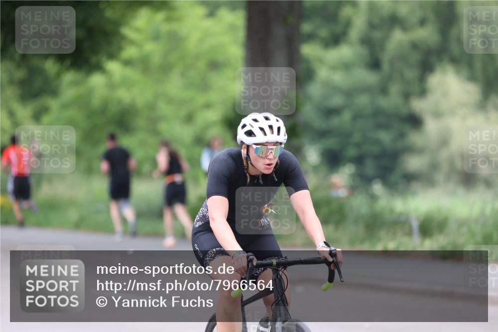 15.06.2025 - 7 Türme Triathlon Yannick Fuchs http://msf.ph/oto/7966564 15.06.2025 14:04:08 Radfahren 653 meine-sportfotos.de