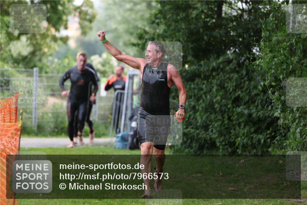 15.06.2025 - 7 Türme Triathlon Michael Strokosch http://msf.ph/oto/7966573 15.06.2025 12:20:52 Schwimmen 385, 434, 557, 568, 597, 625 meine-sportfotos.de