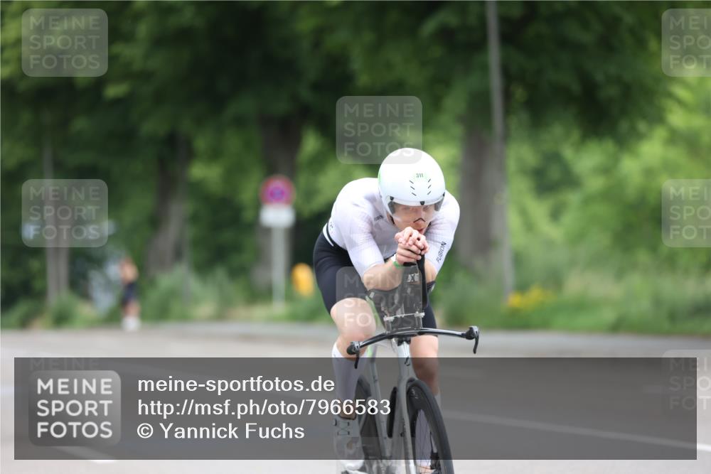 15.06.2025 - 7 Türme Triathlon Yannick Fuchs http://msf.ph/oto/7966583 15.06.2025 11:17:45 Radfahren 252 meine-sportfotos.de