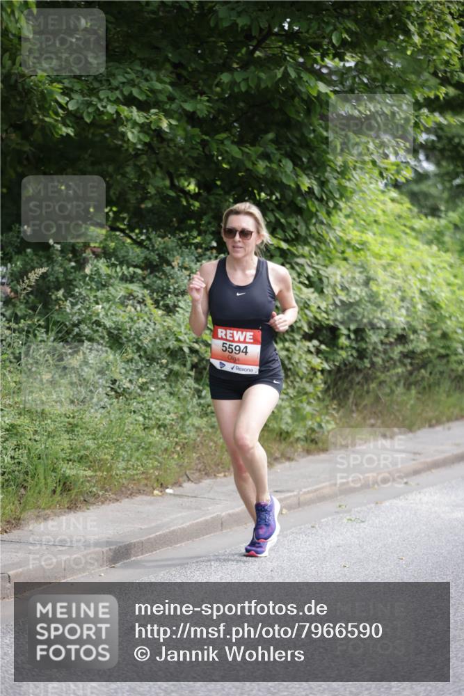 15.06.2025 - REWE Women's Run Jannik Wohlers http://msf.ph/oto/7966590 15.06.2025 10:01:44 Laufen 5594 meine-sportfotos.de