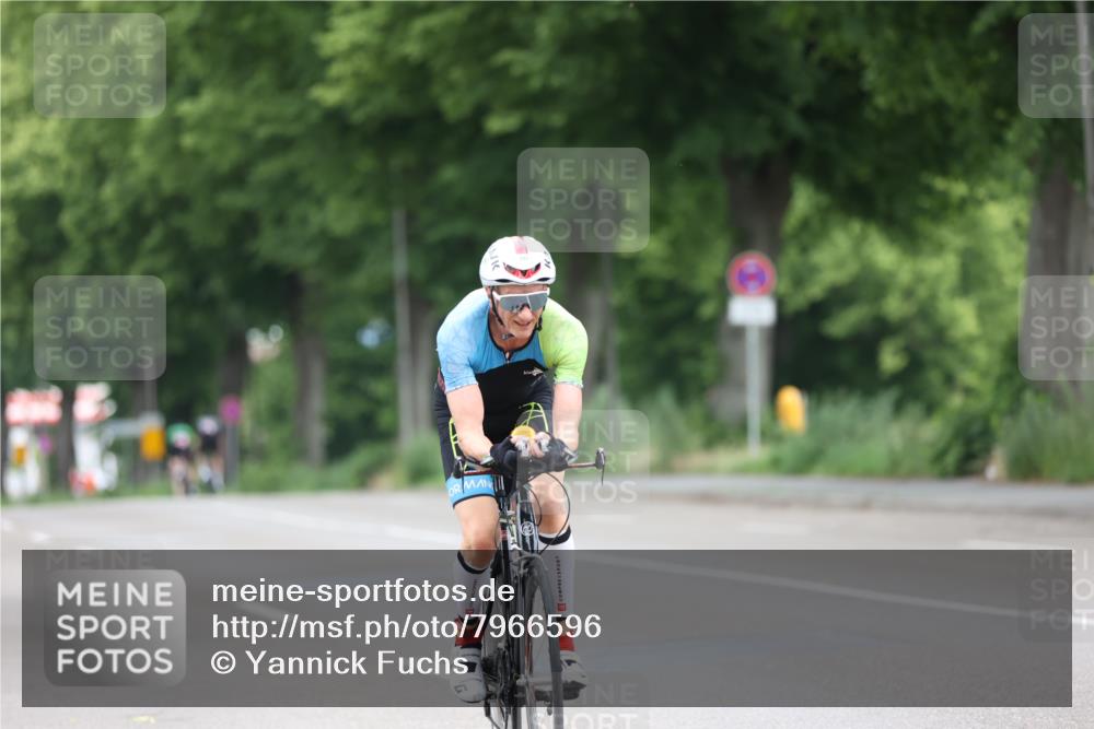 15.06.2025 - 7 Türme Triathlon Yannick Fuchs http://msf.ph/oto/7966596 15.06.2025 11:17:45 Radfahren 252 meine-sportfotos.de