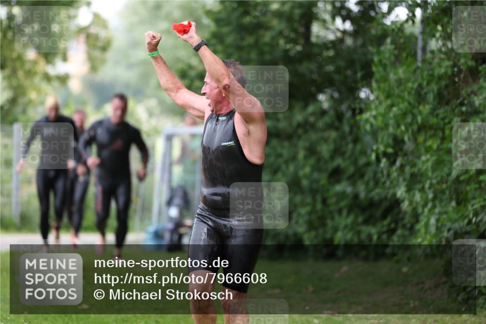 15.06.2025 - 7 Türme Triathlon Michael Strokosch http://msf.ph/oto/7966608 15.06.2025 12:20:53 Schwimmen 385, 434, 557, 568, 597, 625 meine-sportfotos.de