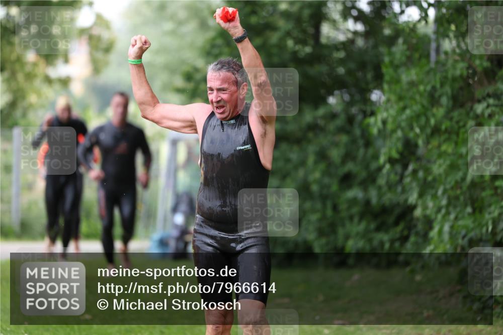 15.06.2025 - 7 Türme Triathlon Michael Strokosch http://msf.ph/oto/7966614 15.06.2025 12:20:53 Schwimmen 385, 434, 557, 568, 597, 625 meine-sportfotos.de