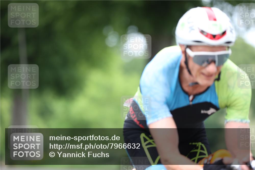 15.06.2025 - 7 Türme Triathlon Yannick Fuchs http://msf.ph/oto/7966632 15.06.2025 11:17:46 Radfahren 252 meine-sportfotos.de