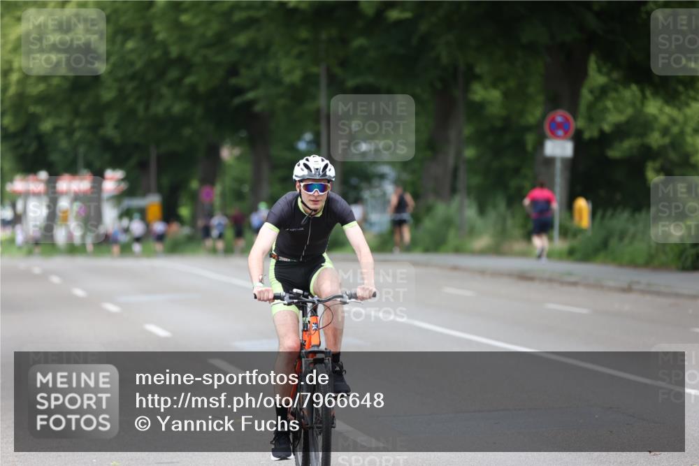 15.06.2025 - 7 Türme Triathlon Yannick Fuchs http://msf.ph/oto/7966648 15.06.2025 14:08:12 Radfahren 1158 meine-sportfotos.de