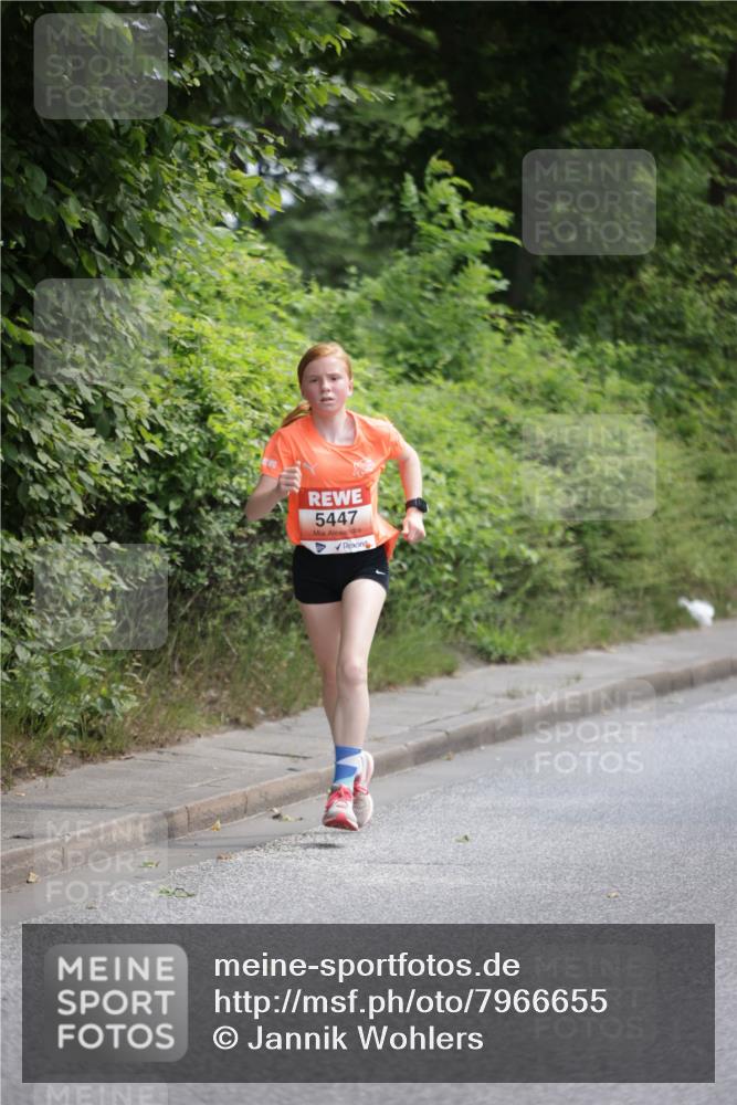 15.06.2025 - REWE Women's Run Jannik Wohlers http://msf.ph/oto/7966655 15.06.2025 10:01:47 Laufen 5447 meine-sportfotos.de