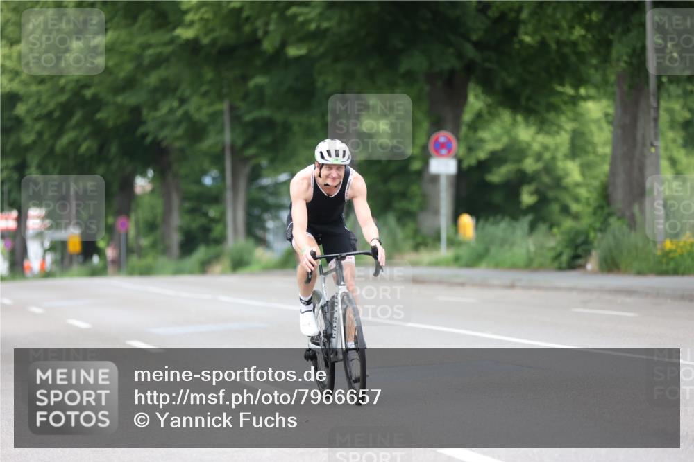 15.06.2025 - 7 Türme Triathlon Yannick Fuchs http://msf.ph/oto/7966657 15.06.2025 11:17:56 Radfahren 262, 273, 316 meine-sportfotos.de