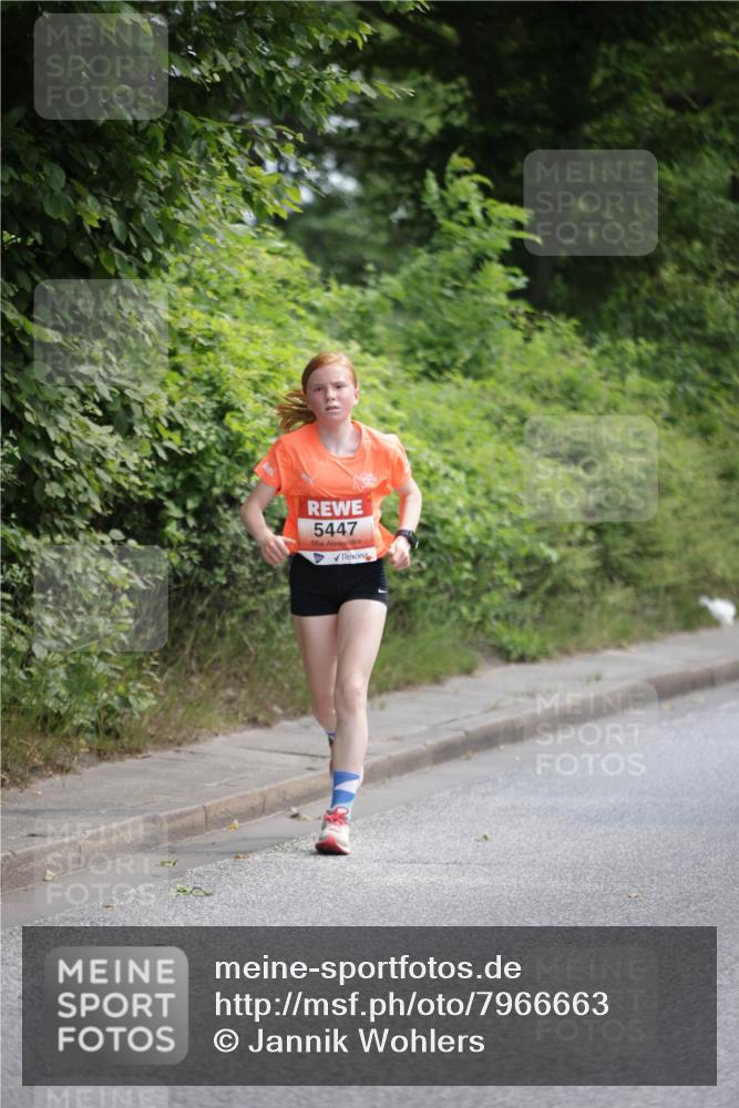 15.06.2025 - REWE Women's Run Jannik Wohlers http://msf.ph/oto/7966663 15.06.2025 10:01:47 Laufen 5447 meine-sportfotos.de
