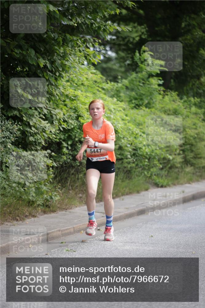 15.06.2025 - REWE Women's Run Jannik Wohlers http://msf.ph/oto/7966672 15.06.2025 10:01:47 Laufen 5447 meine-sportfotos.de