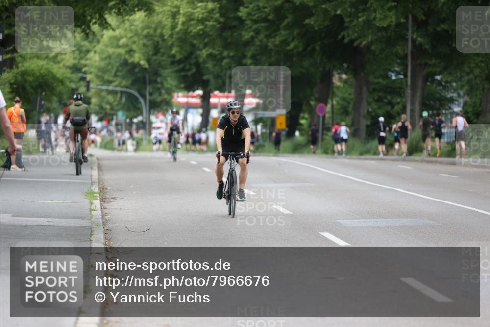 15.06.2025 - 7 Türme Triathlon Yannick Fuchs http://msf.ph/oto/7966676 15.06.2025 14:08:42 Radfahren 294 meine-sportfotos.de