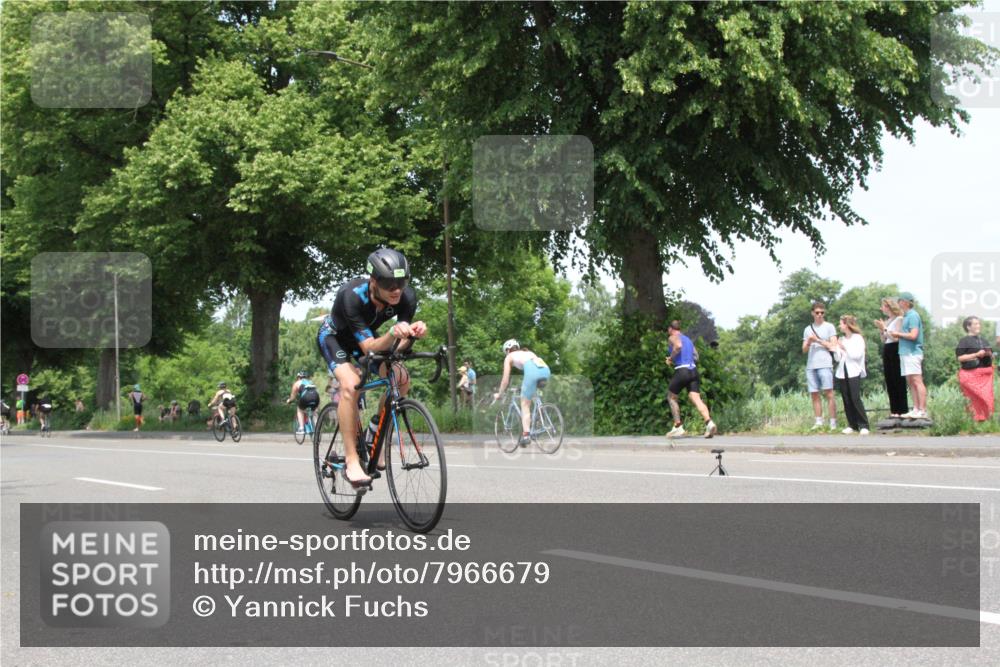 15.06.2025 - 7 Türme Triathlon Yannick Fuchs http://msf.ph/oto/7966679 15.06.2025 13:19:30 Radfahren  meine-sportfotos.de