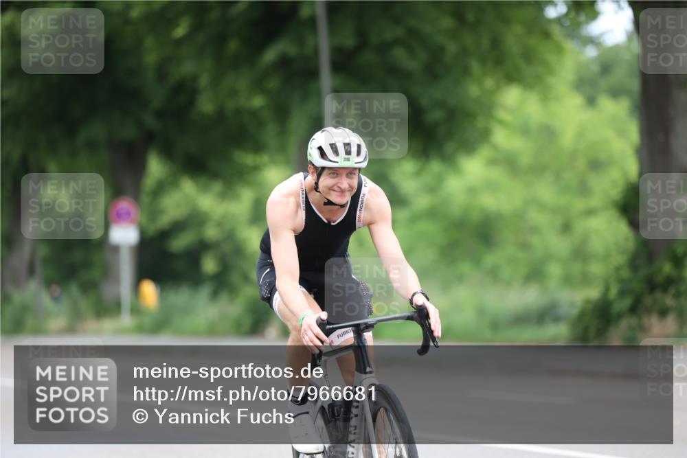 15.06.2025 - 7 Türme Triathlon Yannick Fuchs http://msf.ph/oto/7966681 15.06.2025 11:17:57 Radfahren 262, 273, 316 meine-sportfotos.de