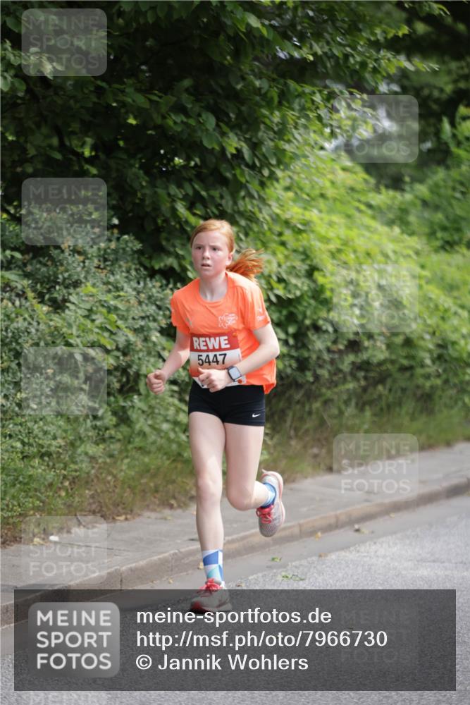 15.06.2025 - REWE Women's Run Jannik Wohlers http://msf.ph/oto/7966730 15.06.2025 10:01:48 Laufen 5447 meine-sportfotos.de