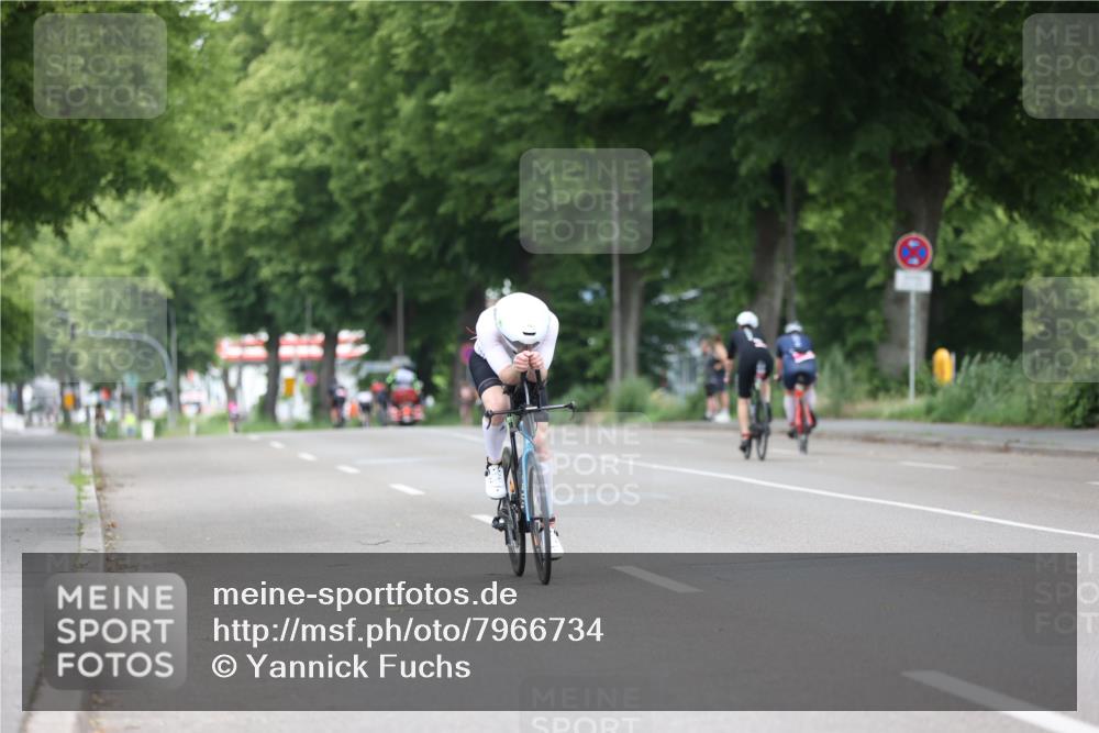 15.06.2025 - 7 Türme Triathlon Yannick Fuchs http://msf.ph/oto/7966734 15.06.2025 11:18:24 Radfahren 215 meine-sportfotos.de