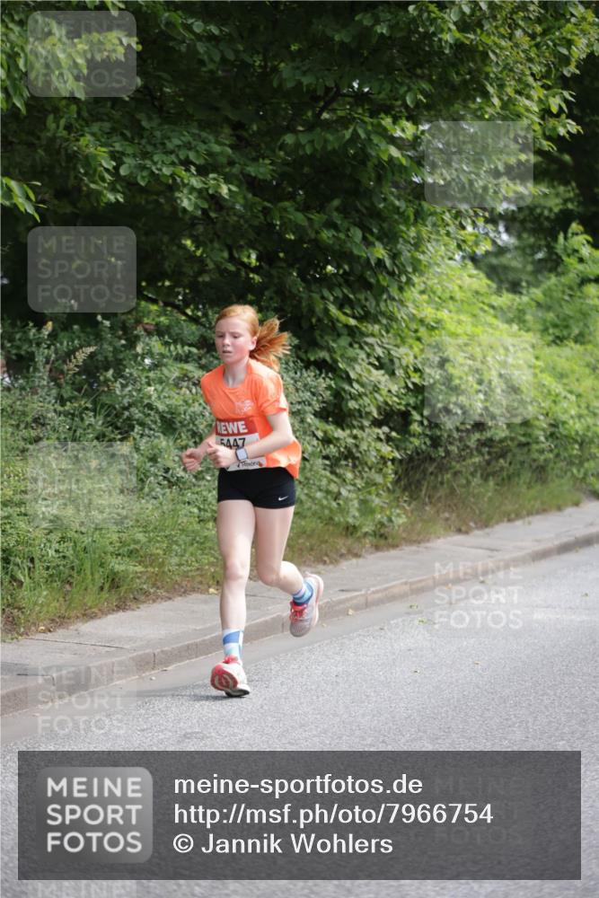 15.06.2025 - REWE Women's Run Jannik Wohlers http://msf.ph/oto/7966754 15.06.2025 10:01:49 Laufen 5447 meine-sportfotos.de