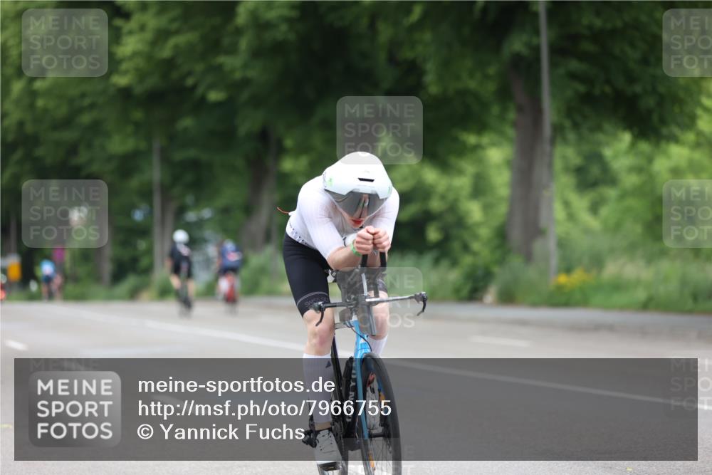 15.06.2025 - 7 Türme Triathlon Yannick Fuchs http://msf.ph/oto/7966755 15.06.2025 11:18:25 Radfahren 215 meine-sportfotos.de