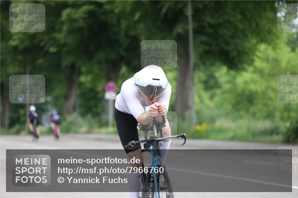 15.06.2025 - 7 Türme Triathlon Yannick Fuchs http://msf.ph/oto/7966760 15.06.2025 11:18:25 Radfahren 215 meine-sportfotos.de