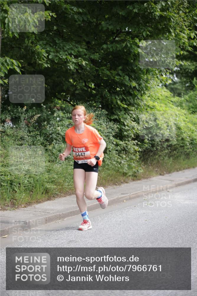 15.06.2025 - REWE Women's Run Jannik Wohlers http://msf.ph/oto/7966761 15.06.2025 10:01:49 Laufen 5447 meine-sportfotos.de