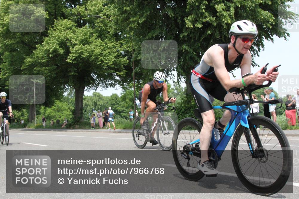 15.06.2025 - 7 Türme Triathlon Yannick Fuchs http://msf.ph/oto/7966768 15.06.2025 13:20:13 Radfahren  meine-sportfotos.de