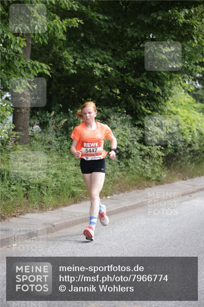 15.06.2025 - REWE Women's Run Jannik Wohlers http://msf.ph/oto/7966774 15.06.2025 10:01:49 Laufen 5447 meine-sportfotos.de