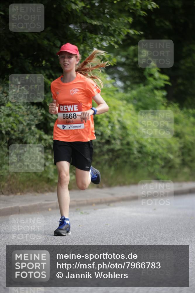 15.06.2025 - REWE Women's Run Jannik Wohlers http://msf.ph/oto/7966783 15.06.2025 10:01:54 Laufen 5568 meine-sportfotos.de