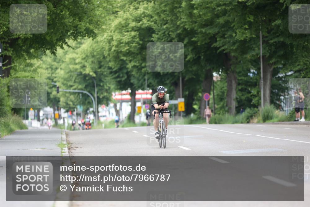 15.06.2025 - 7 Türme Triathlon Yannick Fuchs http://msf.ph/oto/7966787 15.06.2025 11:18:36 Radfahren 264 meine-sportfotos.de