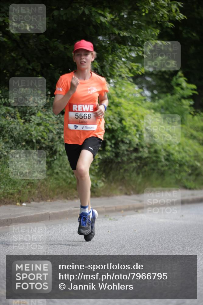 15.06.2025 - REWE Women's Run Jannik Wohlers http://msf.ph/oto/7966795 15.06.2025 10:01:54 Laufen 5568 meine-sportfotos.de