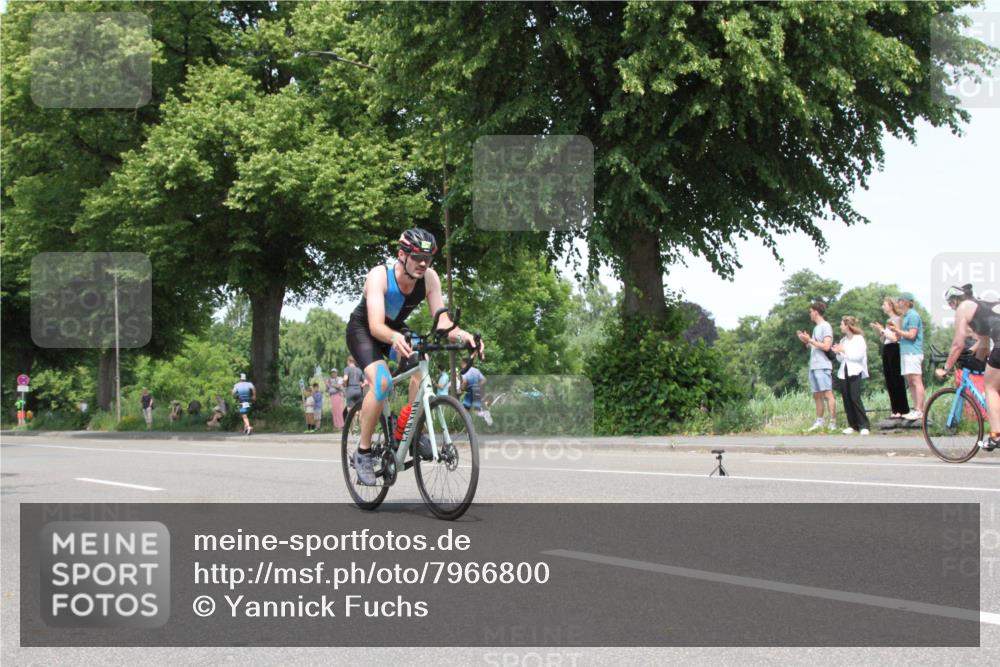 15.06.2025 - 7 Türme Triathlon Yannick Fuchs http://msf.ph/oto/7966800 15.06.2025 13:20:16 Radfahren  meine-sportfotos.de