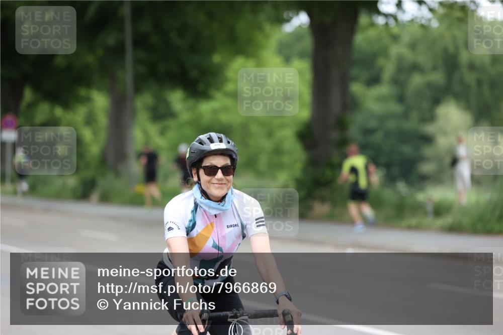 15.06.2025 - 7 Türme Triathlon Yannick Fuchs http://msf.ph/oto/7966869 15.06.2025 14:08:51 Radfahren 838 meine-sportfotos.de