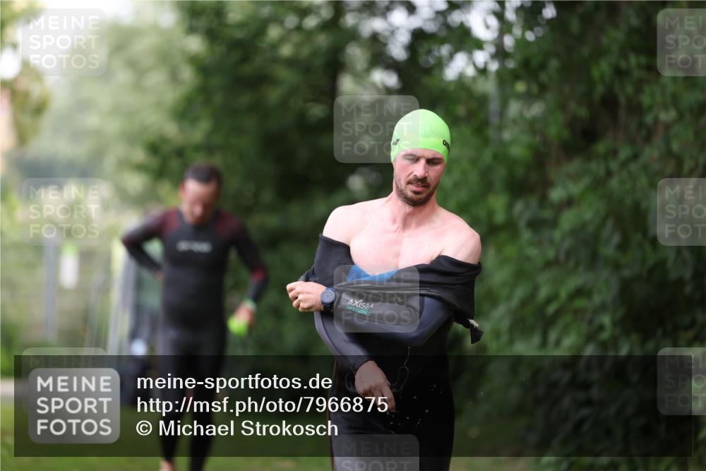 15.06.2025 - 7 Türme Triathlon Michael Strokosch http://msf.ph/oto/7966875 15.06.2025 12:21:13 Schwimmen 434, 515, 568, 592, 625, 626, 665, 674 meine-sportfotos.de