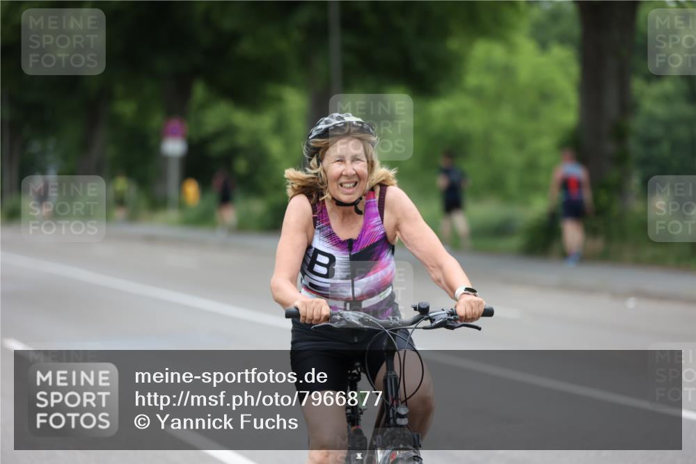 15.06.2025 - 7 Türme Triathlon Yannick Fuchs http://msf.ph/oto/7966877 15.06.2025 14:09:09 Radfahren 883 meine-sportfotos.de