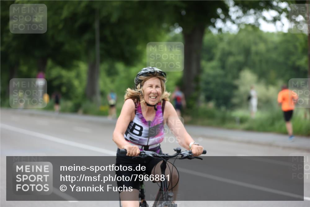15.06.2025 - 7 Türme Triathlon Yannick Fuchs http://msf.ph/oto/7966881 15.06.2025 14:09:10 Radfahren 883 meine-sportfotos.de