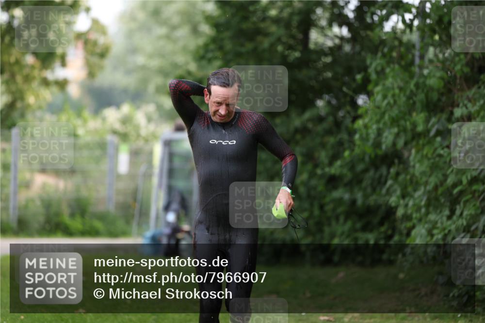15.06.2025 - 7 Türme Triathlon Michael Strokosch http://msf.ph/oto/7966907 15.06.2025 12:21:14 Schwimmen 515, 568, 592, 625, 626, 665, 674 meine-sportfotos.de